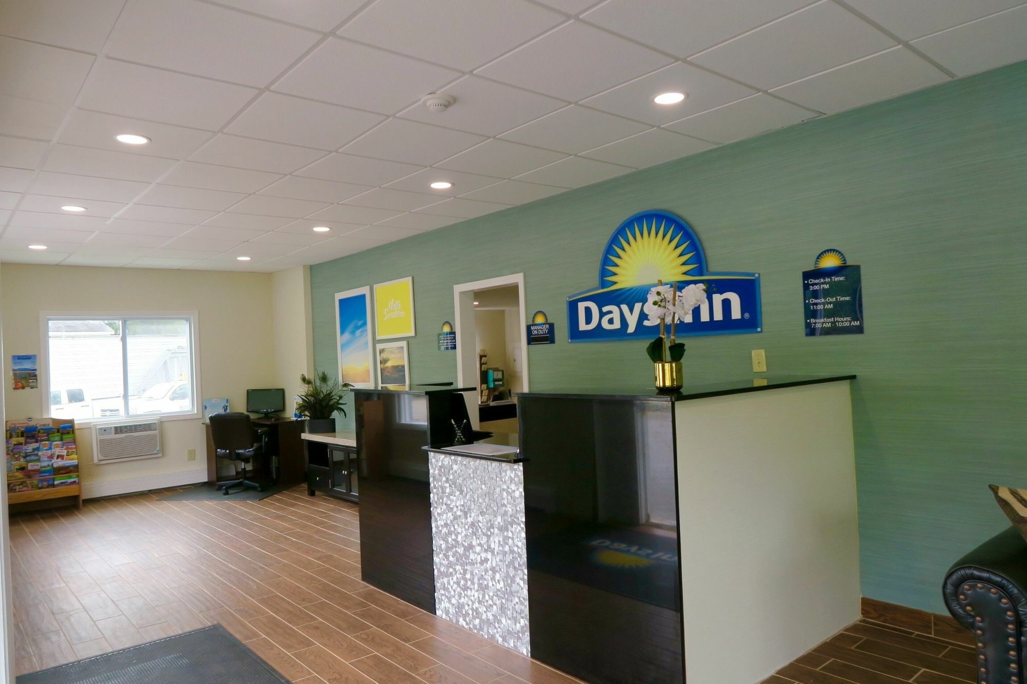 Days Inn By Wyndham Lincoln Exterior photo