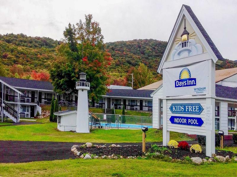 Days Inn By Wyndham Lincoln Exterior photo